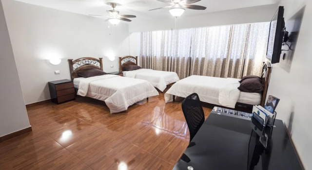 Lima Inn, Varaa Hotelli Hotellit Provincia de Lima pysäköinnillä, Pysäköinti