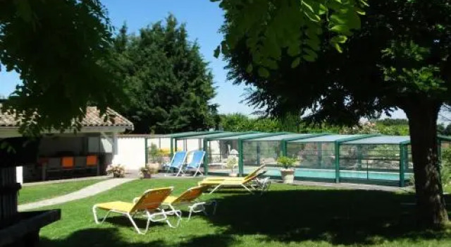 Les Glycines, Rezerwuj Hotel Cheyssieu Owernia