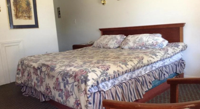 Sunset Manor Motel, Book Motel 3-stjernede hoteller i Chesapeake, 3*