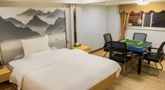 Suite Sihui Dilong Theme Hotel