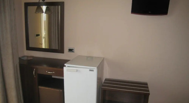 Четырёхместный номер Standard с балконом 9 Queens Spa Hotel