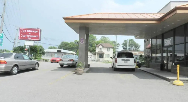 Rodeway Inn Airport, Rezervați Hotel Dorval Island Quebec