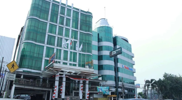 Capital O Business Hotel, Book Hotel Hotels in Jakarta Province with Parking, Parking