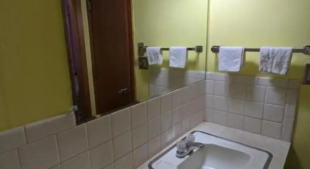 Четырёхместный номер Standard Great Plains Budget Inn