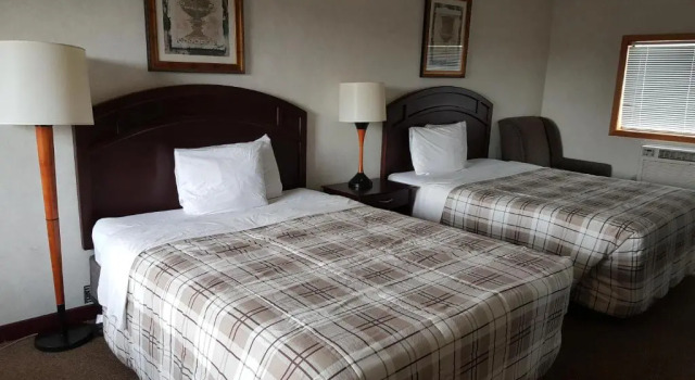 Четырёхместный номер Standard Richland Inn and Suites