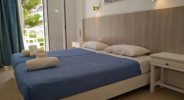 Двухместный номер Standard с балконом и с красивым видом из окна Marina Hotel
