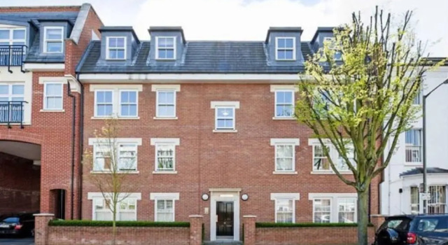 Modern 1 Bedroom Flat in Battersea, Забронировать Отель Отели Лондона 3 звезды, рядом с Галерея Pump House, 3*