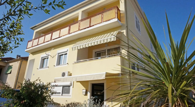 Apartment Ema, Забронировать Апартаменты/квартира Апартаменты Задар, рядом с Спортивный центр «Вишник», Апартаменты/квартира
