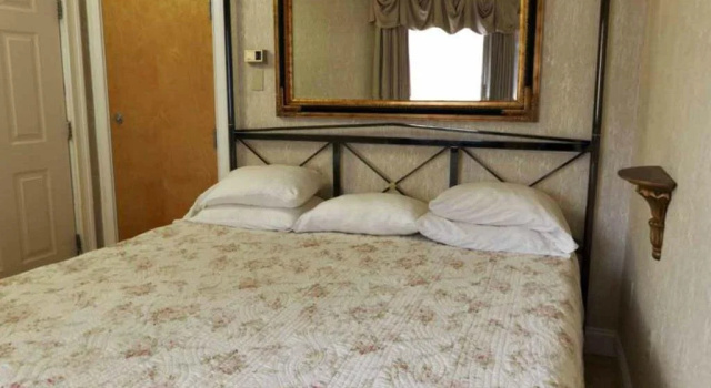 Cedar Park Whirlpool Suites