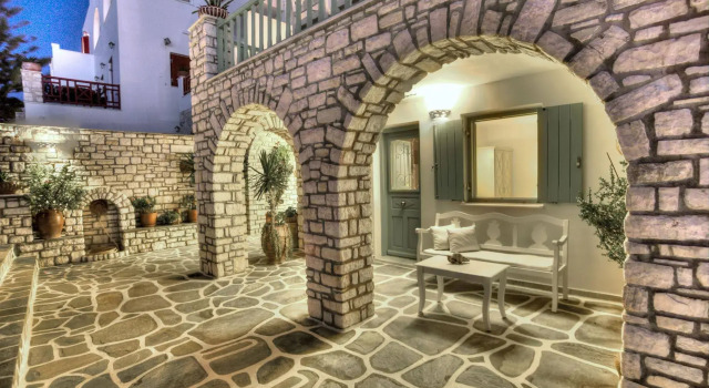 Villa Isabella Studios & Suites