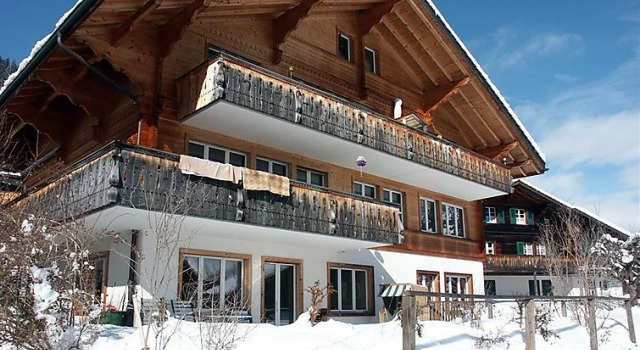 Ferienwohnung Zweisimmen - Am Ryschbächli, Prenota Appartamento Hotel a Zweisimmen con parcheggio, Parcheggio
