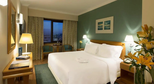 Номер Standard SANA Metropolitan Hotel