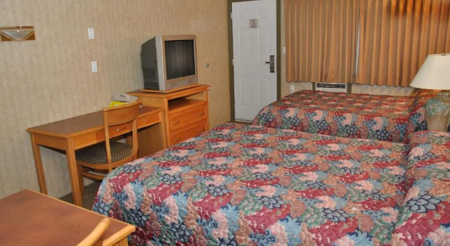 Четырёхместный номер Standard Linda Vista Motel