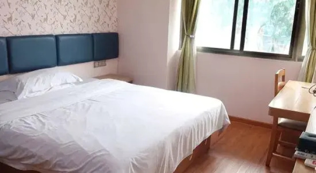 Люкс Deluxe Changtai 8090 Hotel