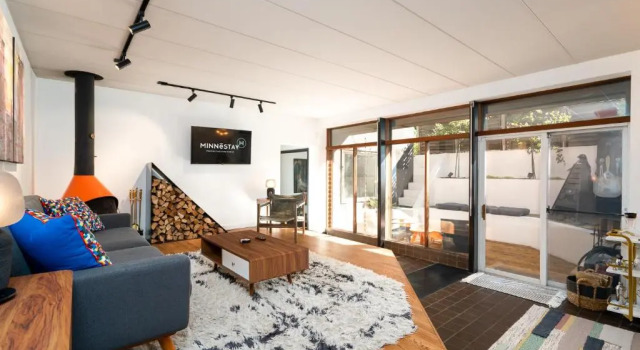Dove's Nest - Earth Home, Varaa Hotelli Hotellit Minnesota pysäköinnillä, Pysäköinti