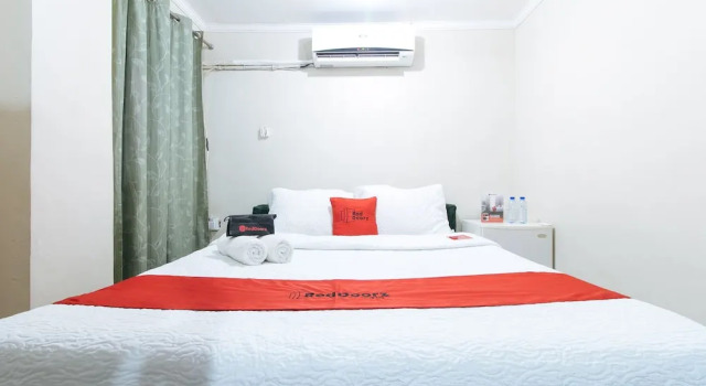 RedDoorz Plus @ Lagoon Beach Resort Zambales