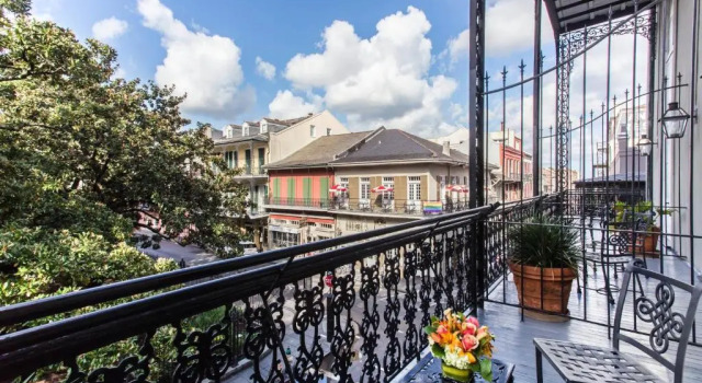 Двухместный люкс с балконом Omni Royal Orleans Hotel