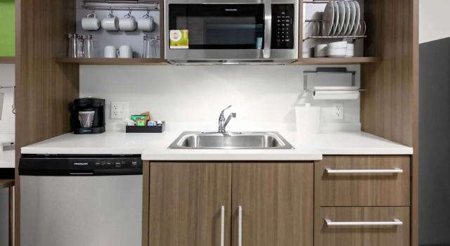 Двухместный люкс Home2 Suites By Hilton North Charleston University Blvd