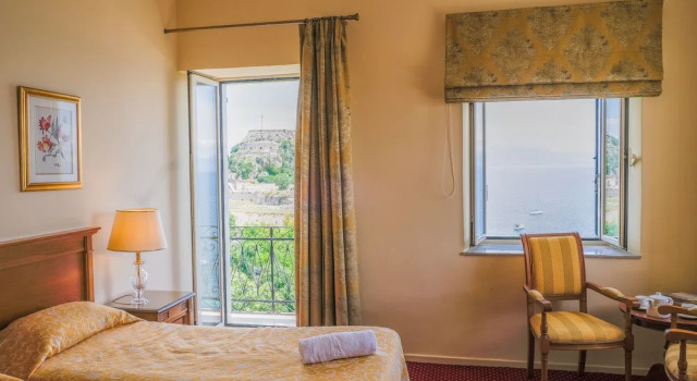 Номер Superior с балконом и с видом на море Cavalieri Hotel