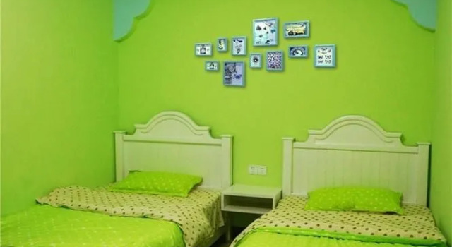 Fenghuang Encounter Time Inn