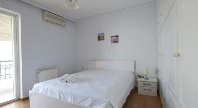 Ano Glyfada- A Big Comfortable Apartment, Забронировать Апартаменты/квартира Глифада Афины