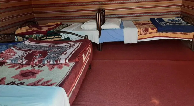 Standaard Driepersoonskamer Wadi Rum Firecamp