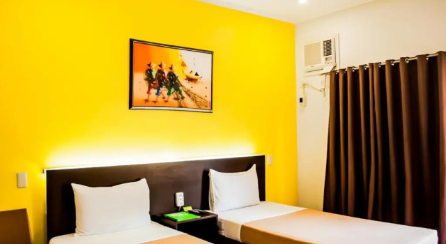 Двухместный номер Deluxe Seasons Hotel and Convention Center
