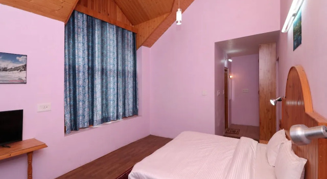 OYO 13696 Home River Side Cottage Manali