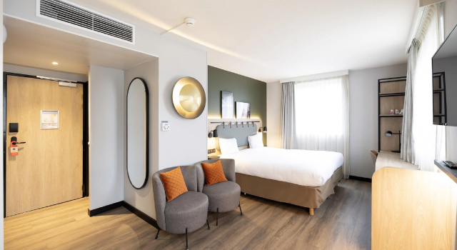 Четырёхместный семейный номер Standard Campanile PRIME Lyon Centre Gare Part-Dieu
