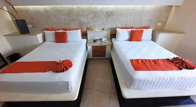 Номер Deluxe Artisan Playa Esmeralda Family Beach Hotel