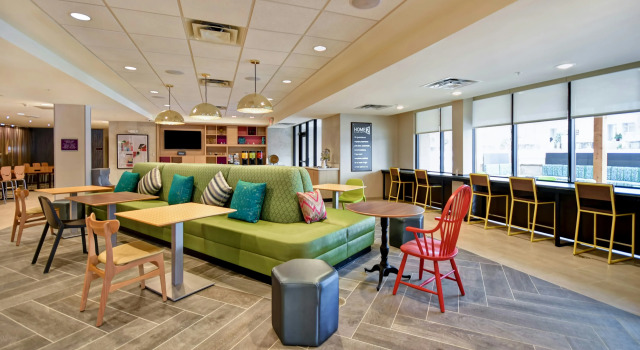 Home2 Suites Eagan Minneapolis, Varaa Hotelli Hotellit Minnesota pysäköinnillä, Pysäköinti