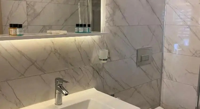 Standardní Dvoulůžkový s manželskou postelí pokoj s balkonem a a výhledem na město Luce Suite Hotel