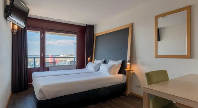 Двухместный номер Deluxe Leonardo Hotel IJmuiden Seaport Beach