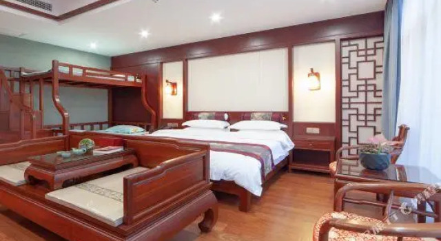Zhangjiajie Yixiang Theme Hotel, Забронировать Отель Чжанцзяцзе Хунань