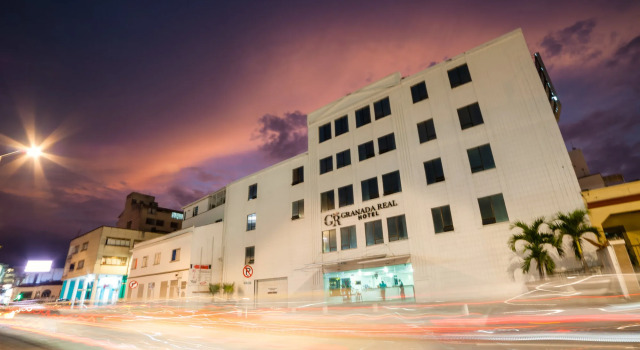 TAMA Hotel Granada Real Cali, Забронировать Отель Кали Cauca, рядом с Las Tres Cruces Hill