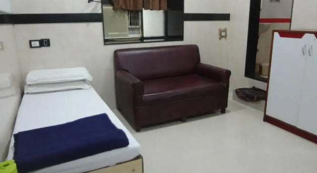 Hotels Heraa International, Забронировать Отель Отели штата Махараштры 3 звезды, 3*