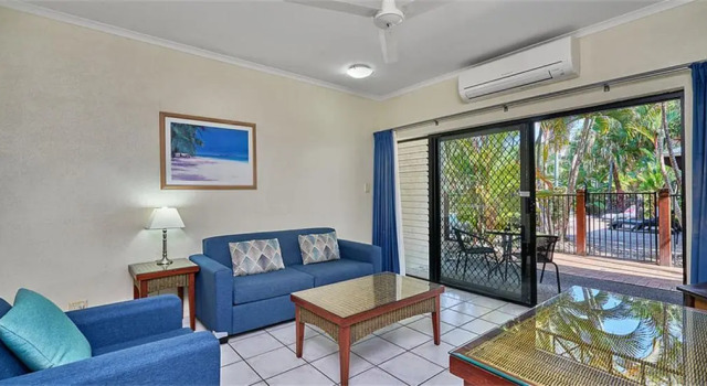 Апартаменты Trinity Beach Club Holiday Apartments