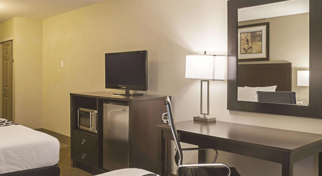 La Quinta Inn Olympia - Lacey, Varaa Hotelli  