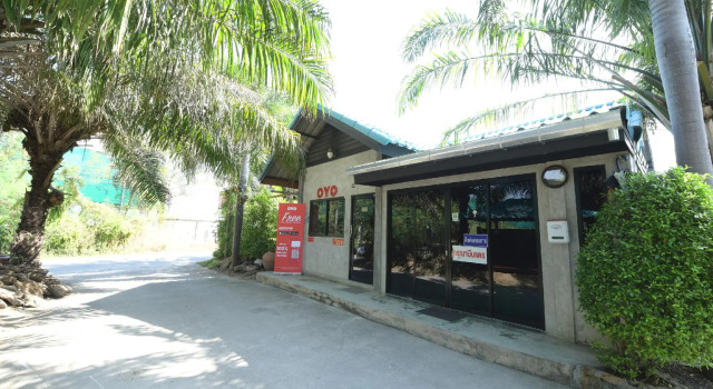 OYO 522 Waaina Resort (Vaccinated Staff), Забронировать Курортный отель Отели Районг с парковкой, Парковка
