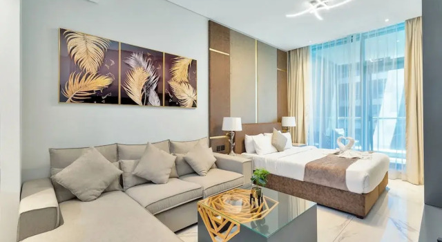 Студия Simply Comfort Vacation Homes Rental Spacious Apts in J One Canal Views Quiet & Central