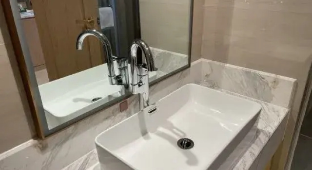 Vienna Hotel, Boek Hotel Chongqing Regio Chongqing