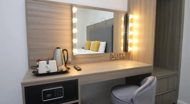 Guest Rooms @ 128, Забронировать Гостевой дом Гостевые дома Графства Антрим, Гостевой дом