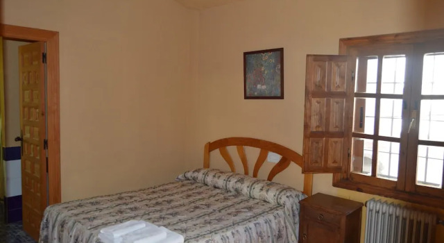 Casa Rural la Vallejera, Book Hotel Hoteller i Tejeda de Tietar med parkering, Parkering