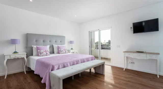 Luxury Vau Beach Villa with Private Pool, Varaa Villa Mökit kohteessa Vau, Mökki