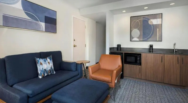 Двухместный люкс Courtyard by Marriott Chattanooga Downtown