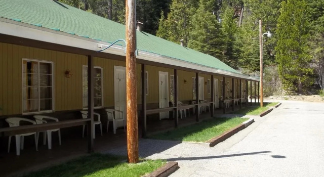White Chief Mountain Lodge