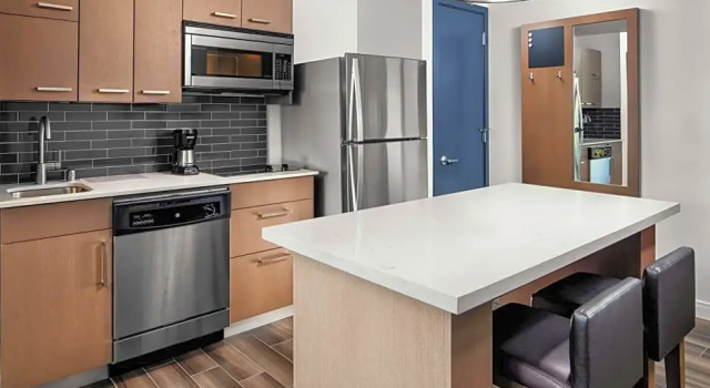 Четырёхместный люкс c 1 комнатой Hyatt House San Jose/Cupertino