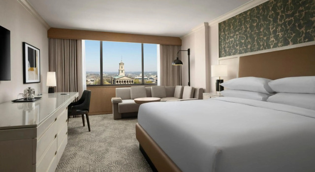 Sheraton Grand Nashville Downtown, Забронировать Отель Бизнес-отели Нэшвилл, рядом с Бар Tootsies Orchid Lounge, 4* 5*