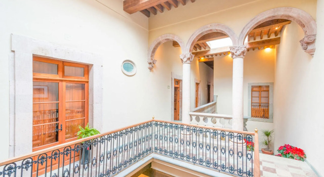 Casa del Rector Hotel Boutique, Забронировать Бутик-отель Гуанахуато El Bajio, рядом с Аллея поцелуев