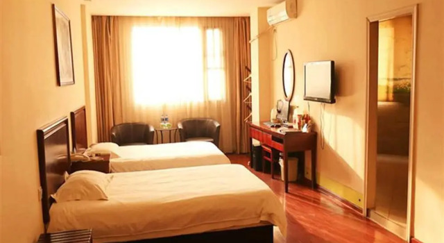 Двухместный номер Standard GreenTree Inn Suzhou Yongqiao District Railway Station Express Hotel